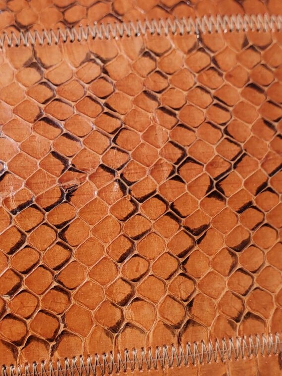 Gorgeous tan snake skin bag with top handle, clut… - image 7