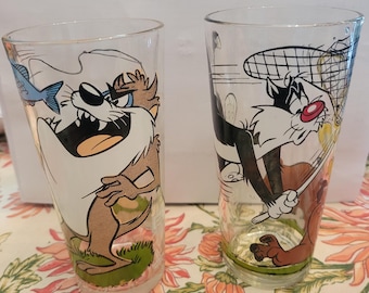LOONEY TUNES 　グラス　　昭和レトロ　 レトロポップ　カレー皿 Vintage 1994 WB Looney Tunes That's All Folks 4