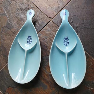 Retro Cronin tulip teardrop divided serving dish with handle, made in USA, 1950s