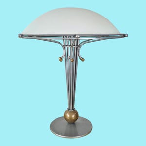 Vintage 1990s Silver Atomic Mushroom Table Lamp With Frosted Lampshade by Robert Sonneman Kovacs