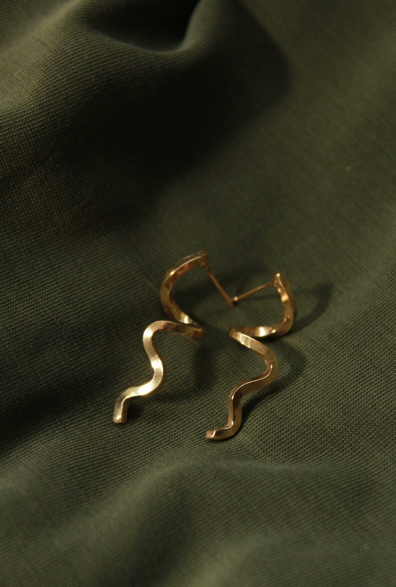 Freeform Wire Earrings, 14kt Gold Freeform Wire Tornado Earrings Gold Wrap Drop Earrings