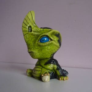 Baby Alien, monster, creature fantasy, sci fi, anime, manga, lizard, dinosaur