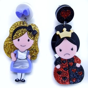 Orecchini Regina di cuori e Alice nel paese delle meraviglie acrilico e plexiglass taglio laser