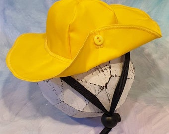 Yellow Rain Hat (Photo prop)  for Chinchilla, Cat, Mini pig made by Pinkismart (Hedgehog Vogue)