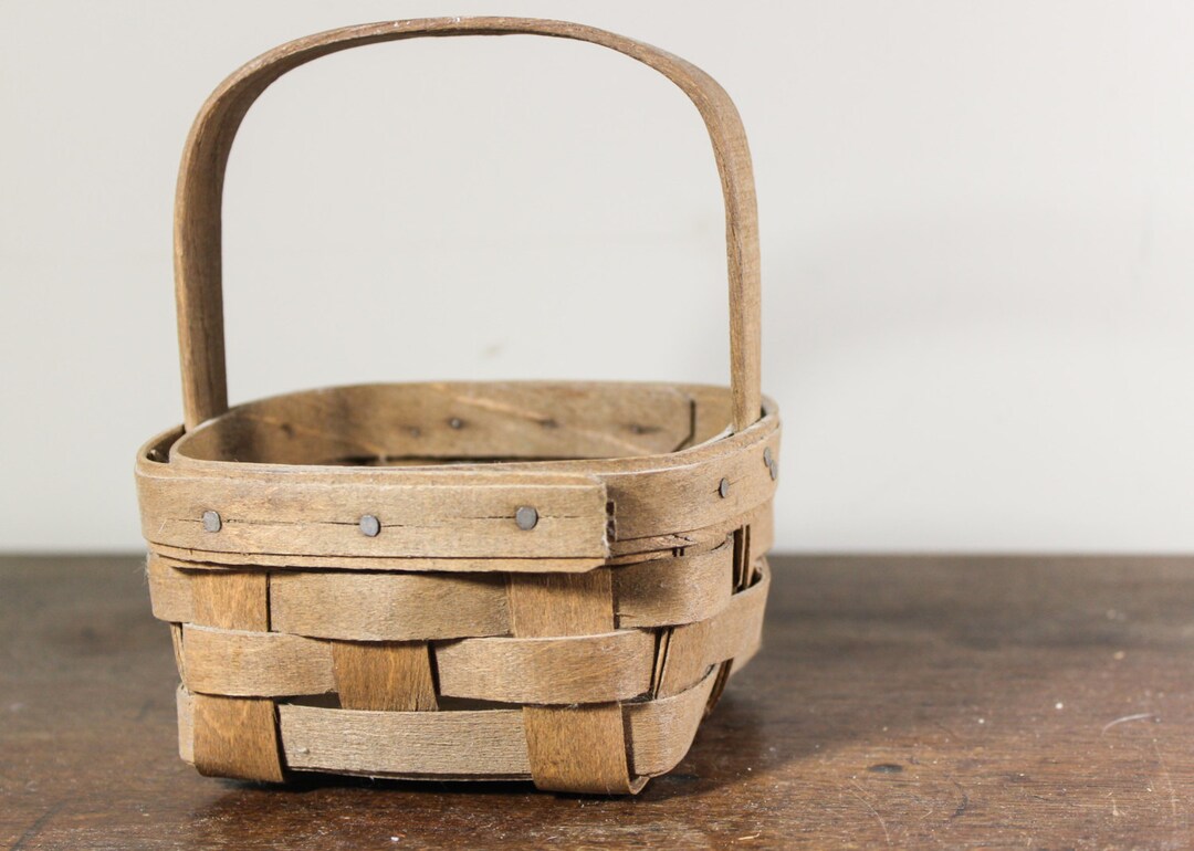 Collectible Longaberger Basket 1985 Small Square Basket Artist Signed