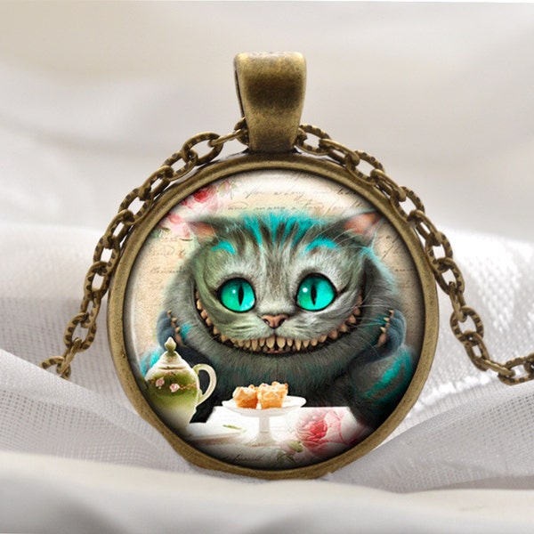 Alice in Wonderland collier - pendentif chat du Cheshire - idées de cadeaux de bijoux Alice de conte de fées pour femmes