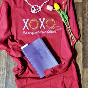 VALENTINE Das Original Love Letters XOXO Besticktes Sweatshirt & genähte Ärmel