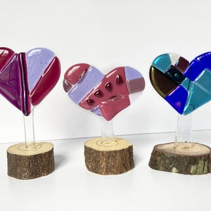 Statue de cœur en verre fondu sur base en bois, sculpture dart en verre faite à la main, cadeau romantique pour la Saint-Valentin, image 3