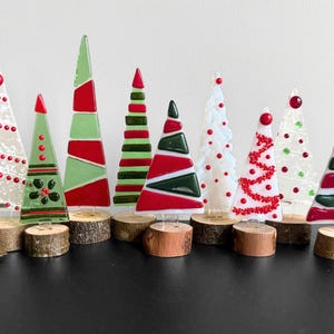 Miniature Fused Glass Christmas Tree on Wood Base, Modern Winter Holiday Windowsill Decor