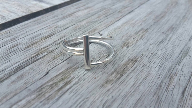 Handmade silver tight ring round thread square bar