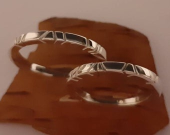 Wedding rings - Friendship rings - engraved stripes - square