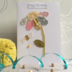 Cartão de aniversário de flor vintage feito à mão