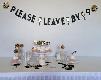 Please Leave By 9 Garland