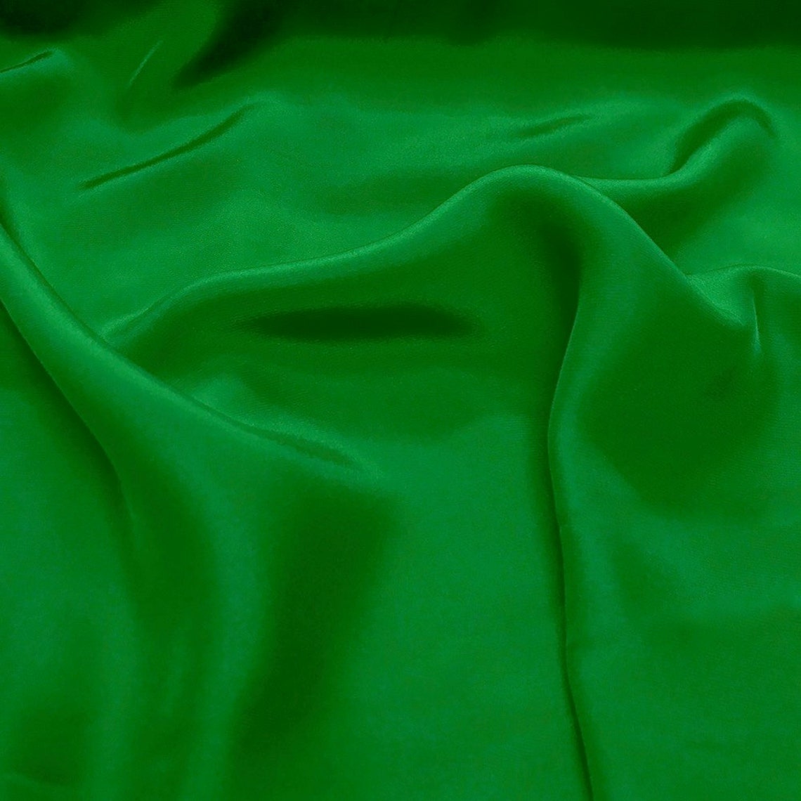Kelly Green Silk Charmeuse Fabric 100 Silk 18mm Solid Etsy