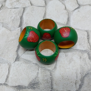 Set of 4 VINTAGE NAPKIN RINGS Wooden napkin rings Hand Painted Strawberries Wooden Napkin Rings Free shipping with tracking On Sale