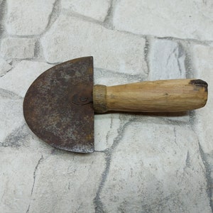 Antique herb cutter, Old kitchen knife, Vintage herb chopper, Blade herb cutter, Curved blade knife, Handle Chopper, Vegetables cutter