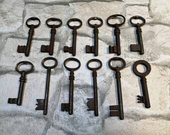 Rustic Skeleton Keys Lot: Old Door Keys, Steampunk Decor