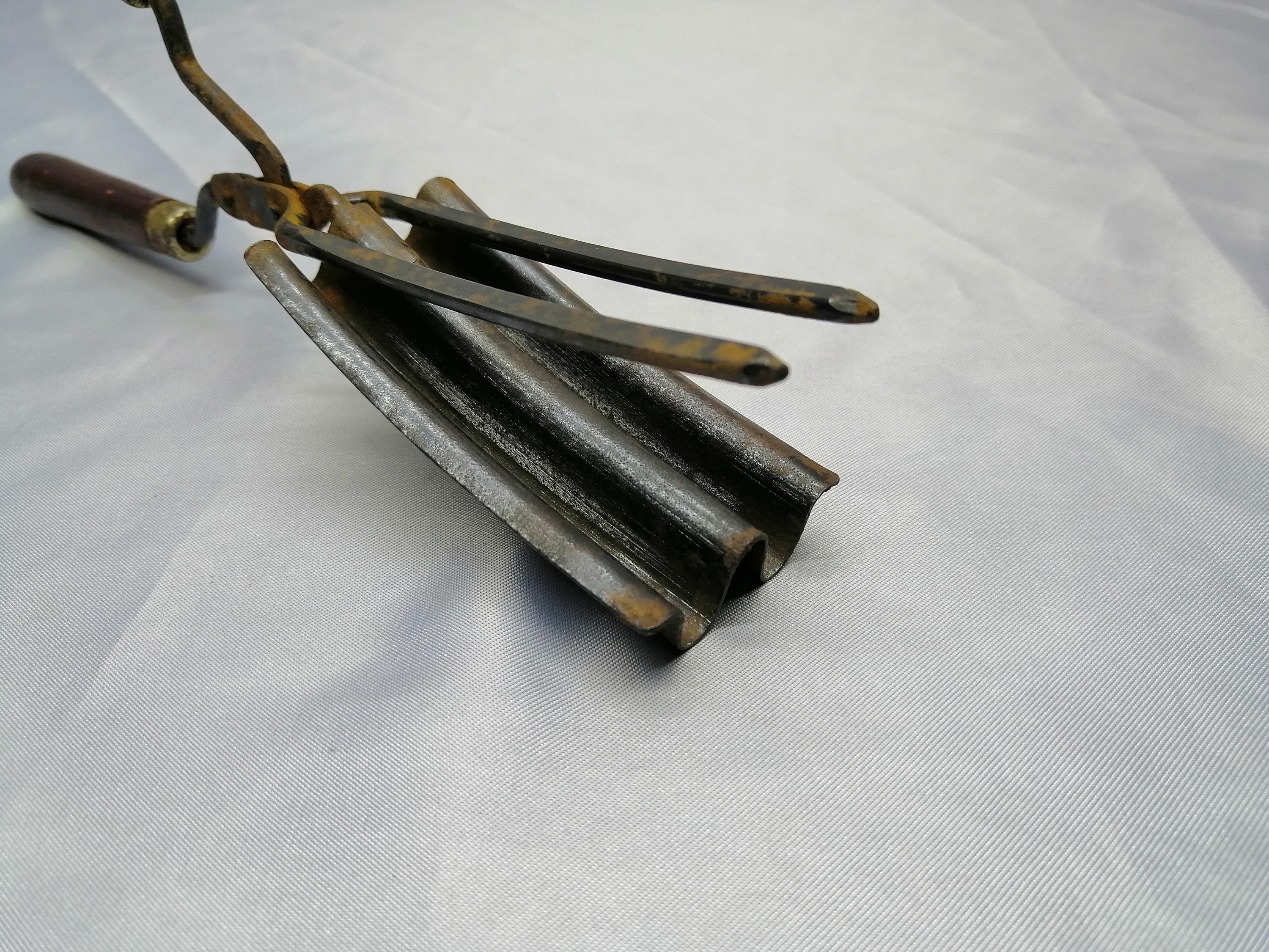 Primitive Hair Crimper Antique Hair Curler Old Fashion Etsy