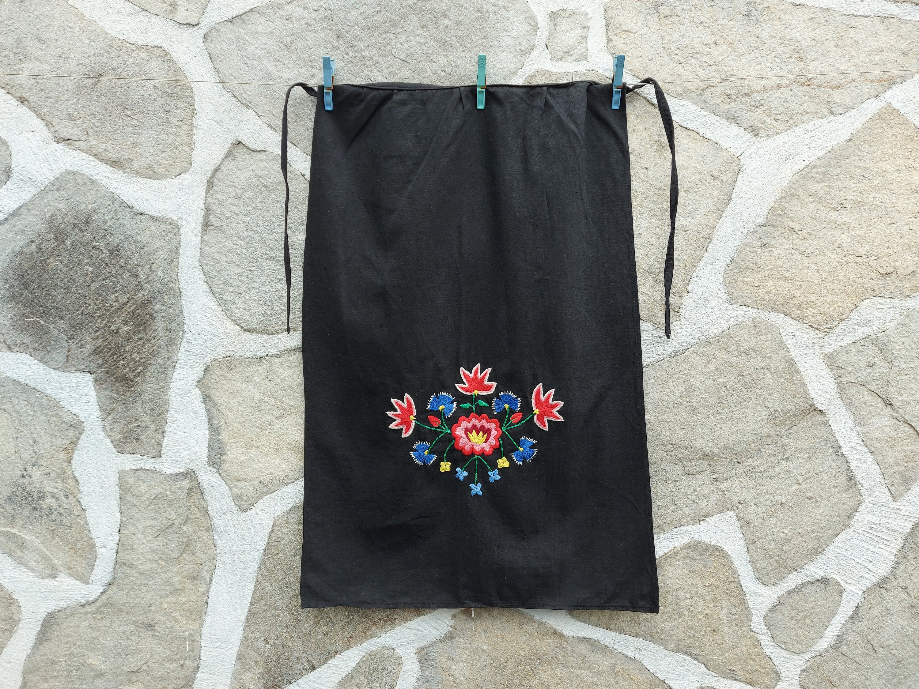 刺繍入りコットンエプロン – アンティークブルガリア民族衣装 - Etsy 日本