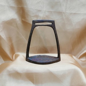 Vintage Iron Stirrup, Antique Metal Stirrup, Horse Stirrup, Equestrian Decor, Farm Decor Rustic Stirrup Horse Riding Iron Rusty Iron Stirrup