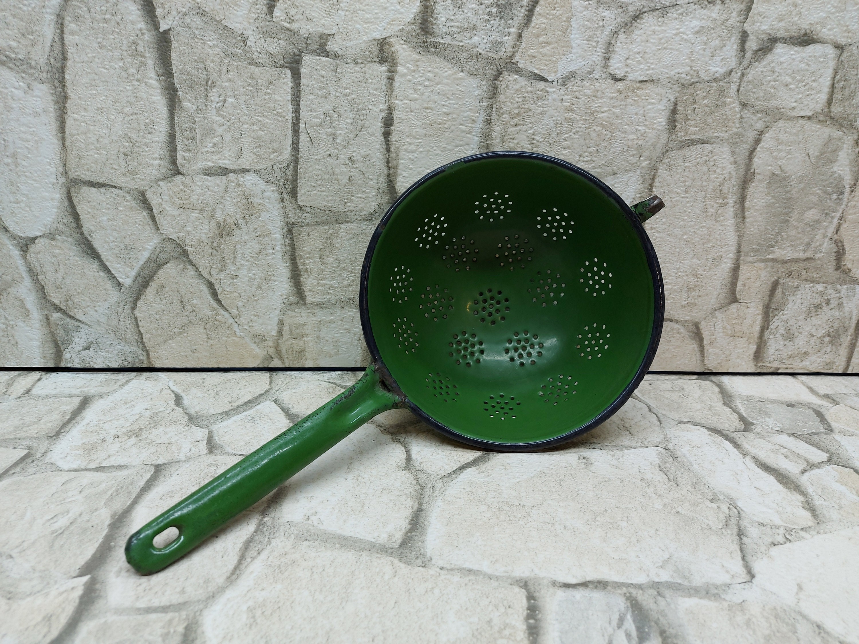 GRANDE PASSOIRE ANCIENNE en tôle émaillé vers 1920 EUR 20,00 - FR