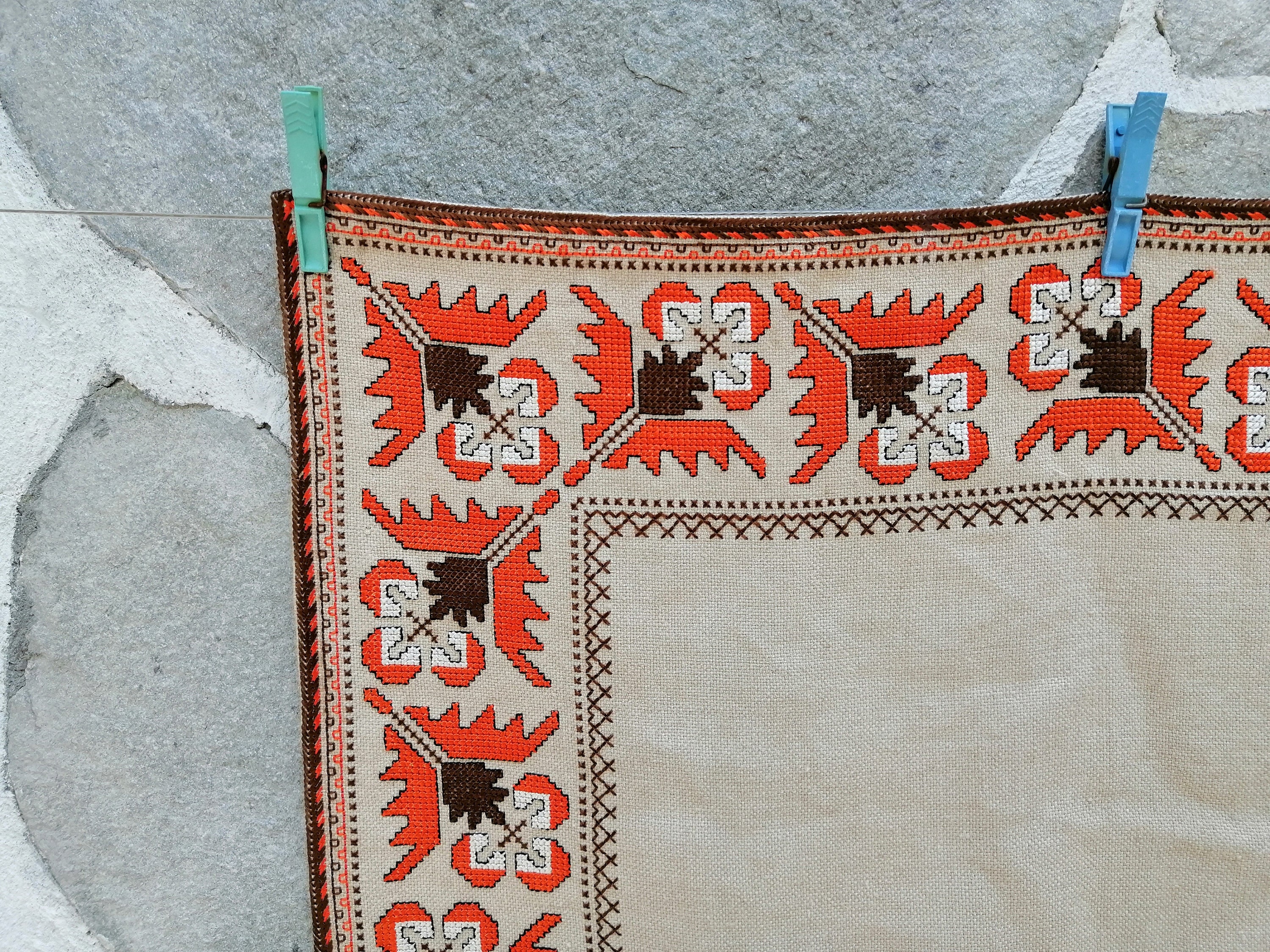 ヴィンテージ手刺繍テーブルクロス：ヨーロッパリネンパナマ、24インチ