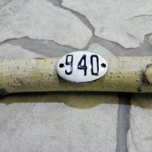 Vintage Sign 940, Small Oval Address Plaque, Room Number 940, White and Black Enamel Oval Sign, Enamel Number for Drawers or Decoration