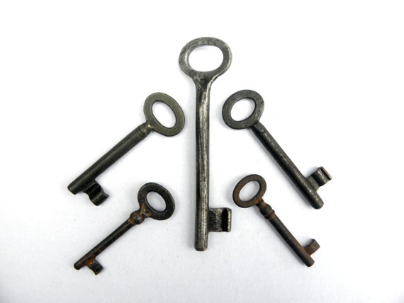 Antique Skeleton Keys: Vintage Metal Keys Collection, Jewelry Crafts