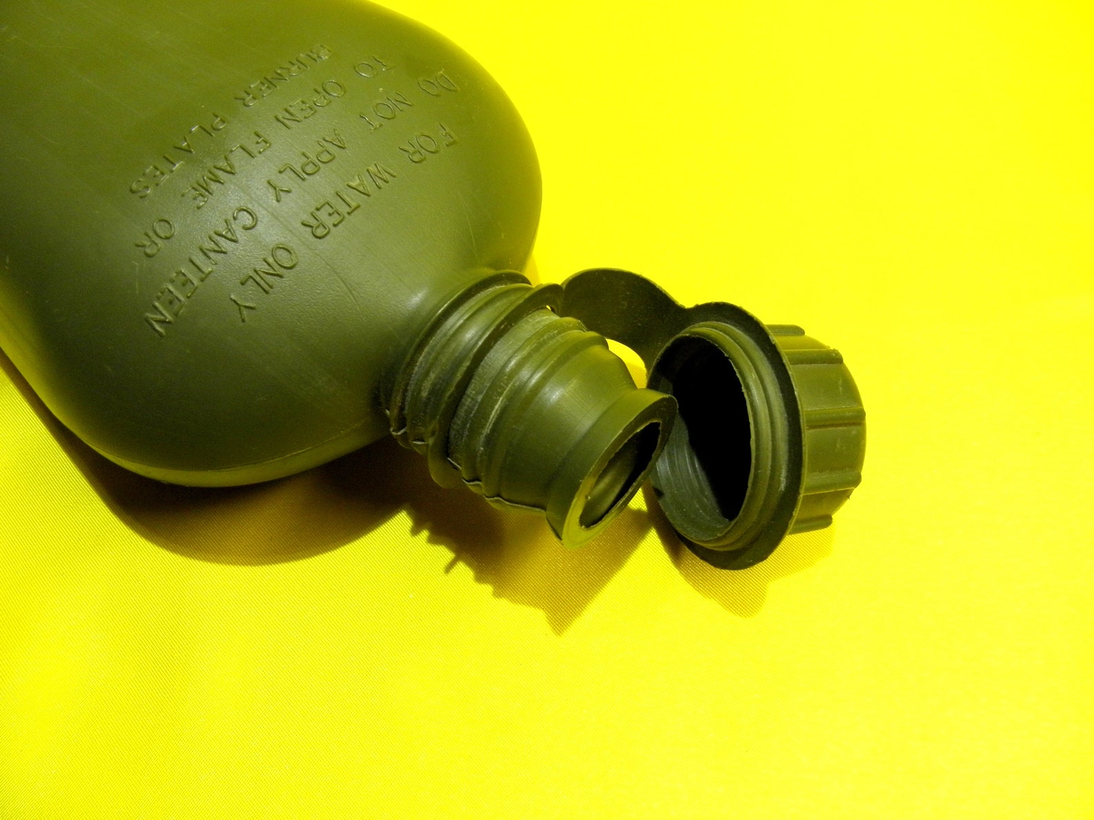 Vintage Army R&D Green Plastic Canteen / Water Bottle - Etsy