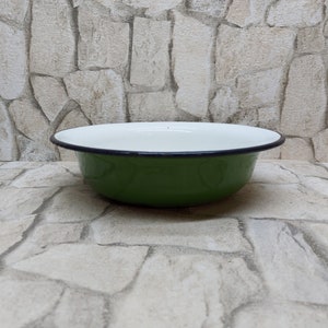 Vintage Green enamel bowl Enamelware Green Bowl Camping bowl Rustic Enamel Country Kitchen Decor Metal Plate Farmhouse bowl FREE DELIVERY