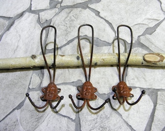 3 Antique Metal Hooks - Vintage Metal Hat Coat - Wall hooks - CAST IRON Coat Hooks - Farmhouse - Collector - Project - Home - Pub - Loft