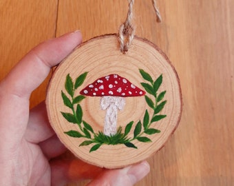 Cottagecore Decor Hand-Painted Wood Slice woodland. ethereal Toadstool Mushroom vintage Fairytale cottage Fairycore