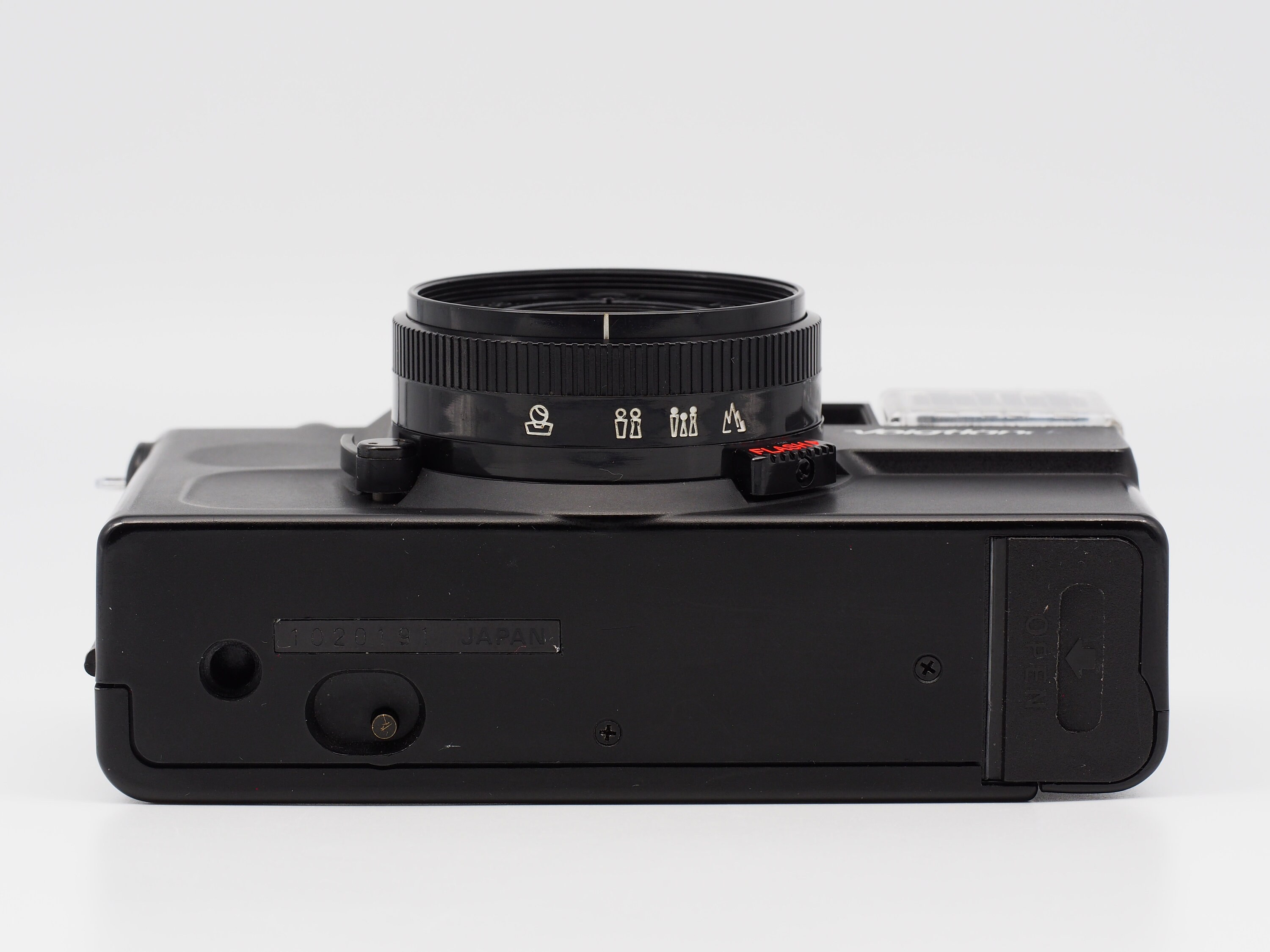Voigtländer VF 35 F レンジファインダー カメラ: 35 mm フィルム
