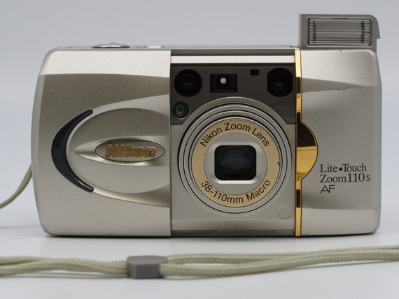 Nikon フィルムカメラ Lite Touch Zoom 110s AF Nikon Lite-Touch Zoom 110S (Brand New Box Set) – SHOWA