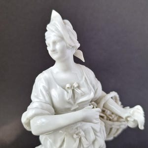 Vintage KPM Berlin Porcelain Figurine: Allegory of Water, Elias Meyer Design, Germany, 22,5cm Height