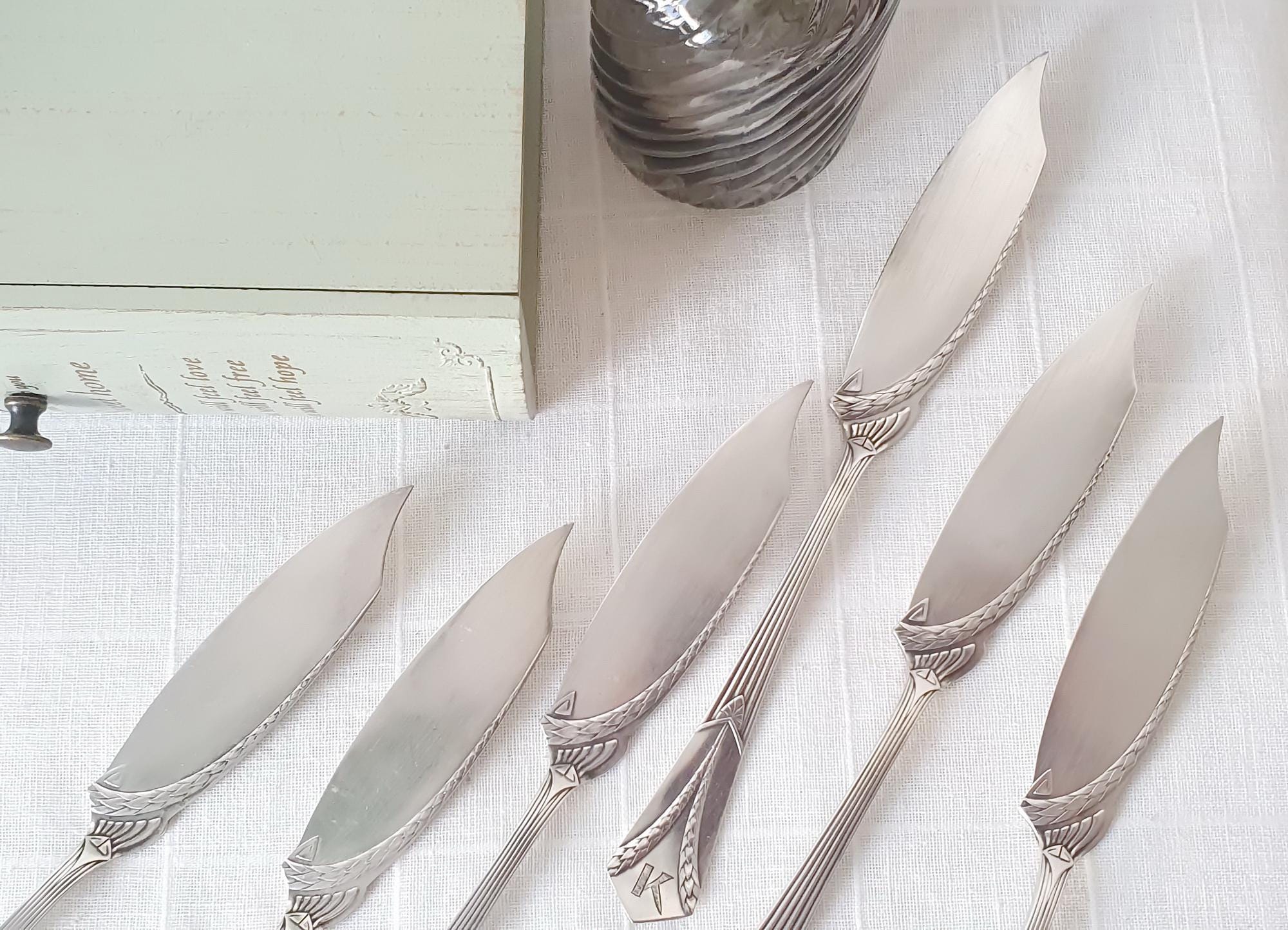 12 couverts à poisson métal argenté style empire sans gêne