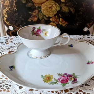 1940s Weimar Hand-Painted Tea Cup and Snack Plate: Made in Germany, 150ml