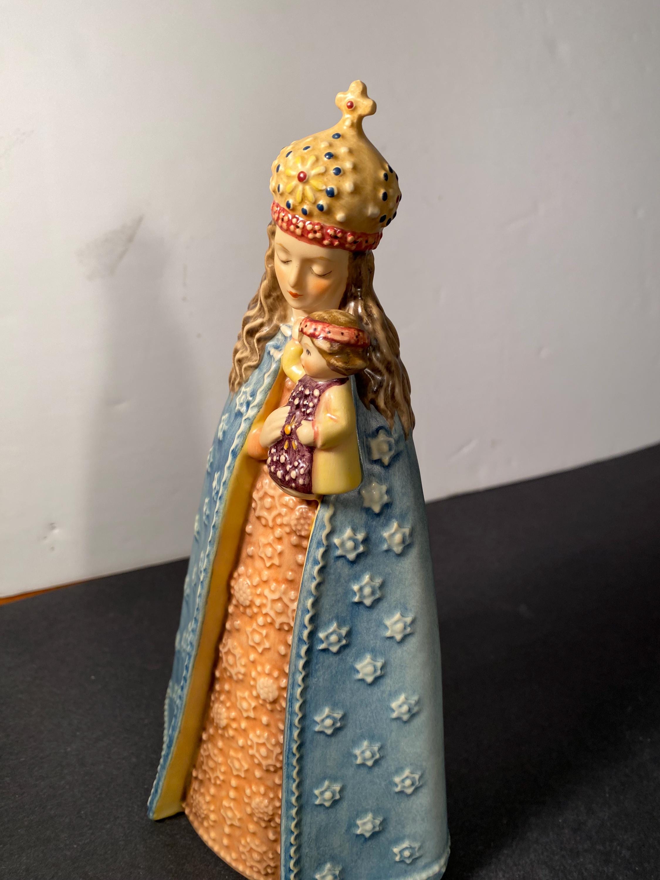 Rare Hummel Figurine “supreme Protection” (CE) – Limited Edition