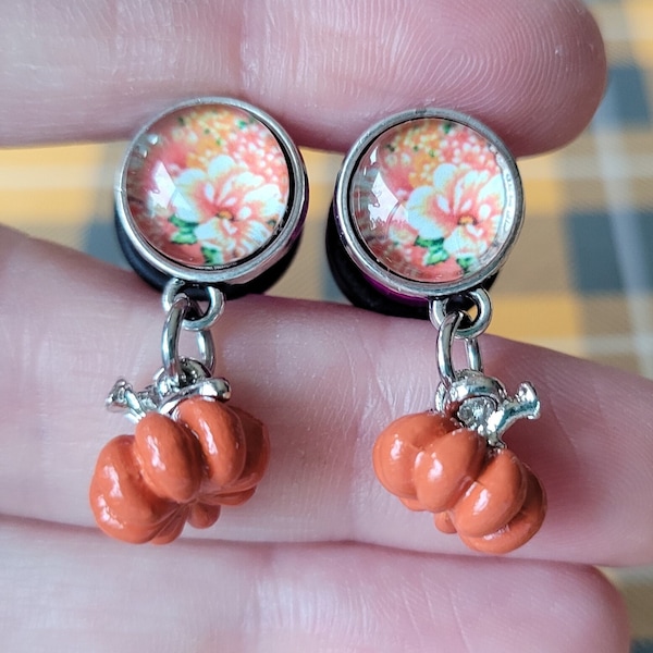 Halloween Plugs / Earrings - Orange pumpkin floral flower spooky season- nickle free - 316L stainless steel - scary punk fall autumn