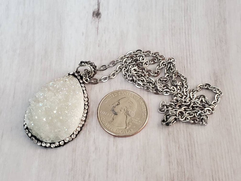 White sparkley stone Pendant Necklace 20 316L Stainless Steel Chain rock crystal glitter Nickle Free hypoallergenic free shipping