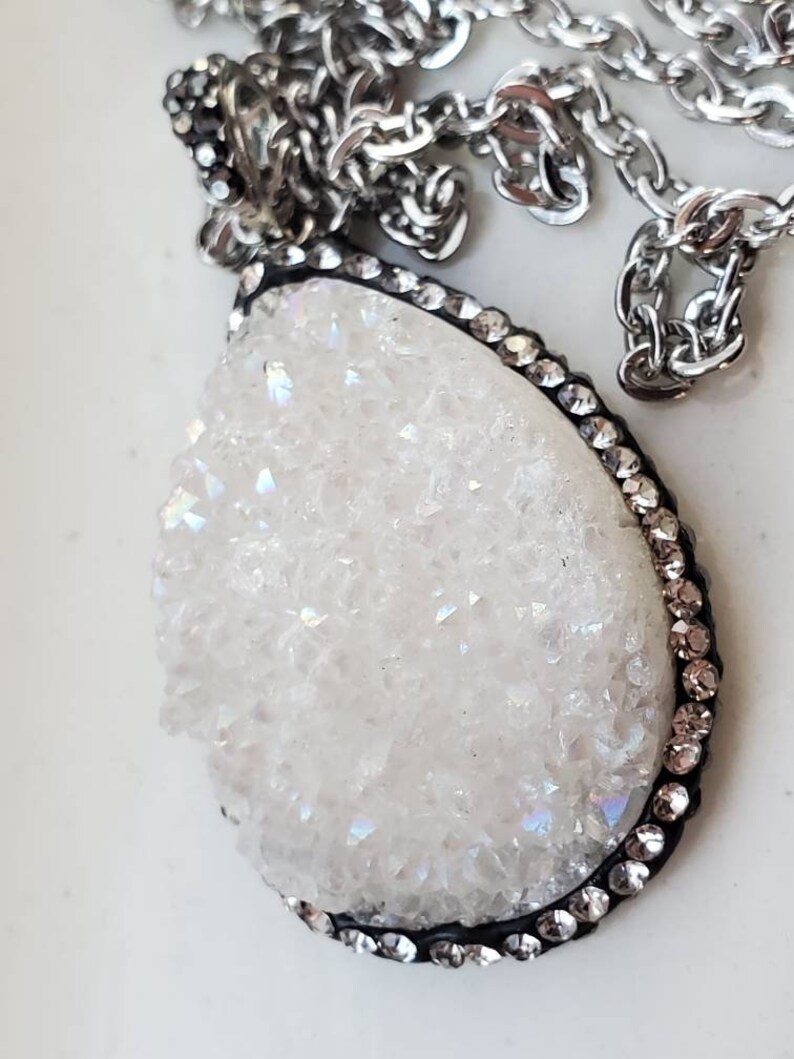 White sparkley stone Pendant Necklace 20 316L Stainless Steel Chain rock crystal glitter Nickle Free hypoallergenic free shipping