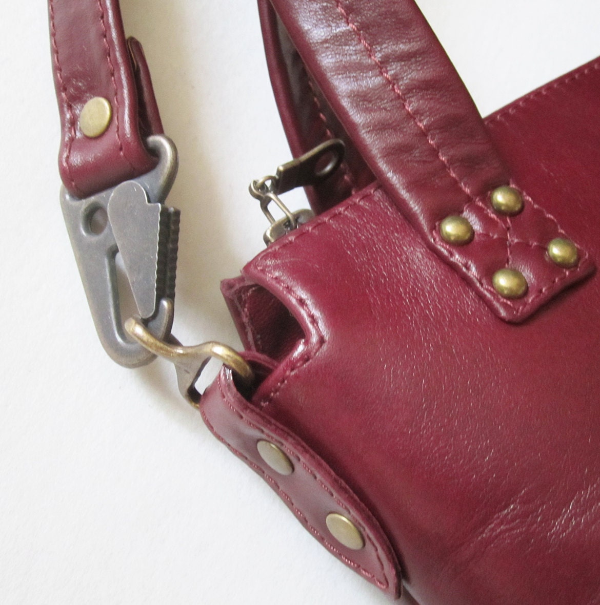 Wine-red shoulder bag main image 0