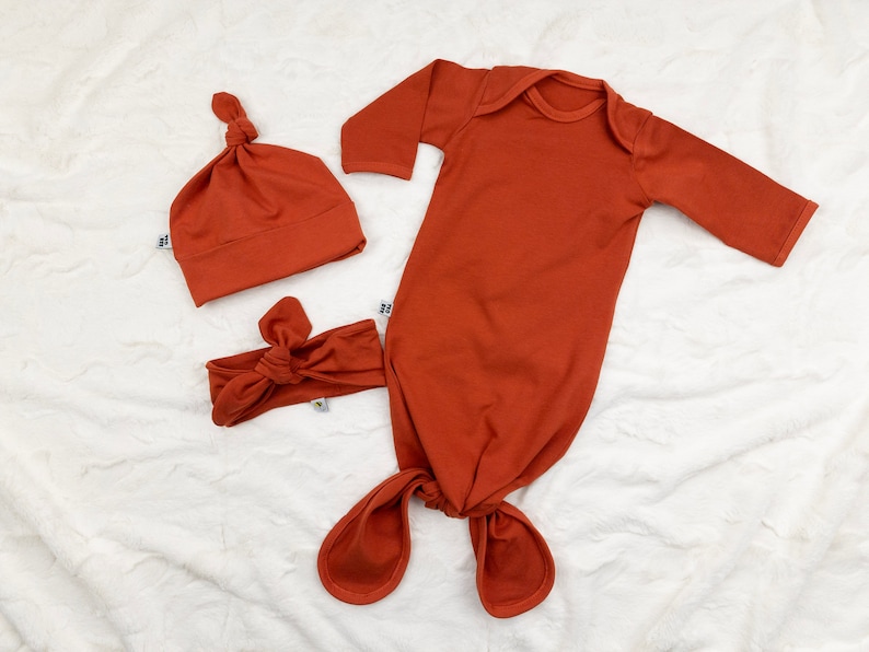 Burnt orange knotted baby gown with top knot hat or headband, baby girl or boy coming home outfit image 2