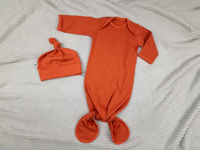 Burnt orange knotted baby gown with top knot hat or headband, baby girl or boy coming home outfit image 4