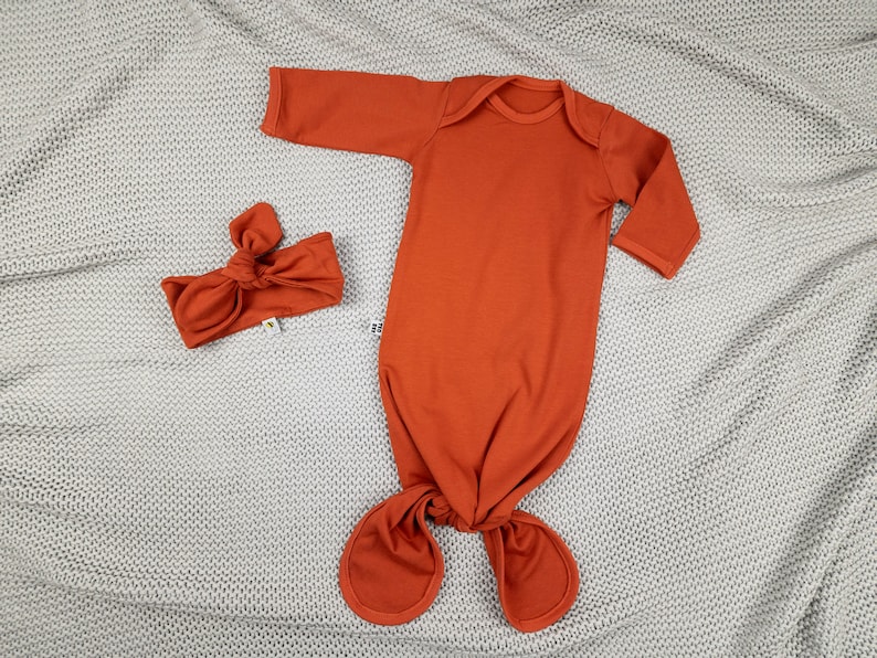 Burnt orange knotted baby gown with top knot hat or headband, baby girl or boy coming home outfit image 5