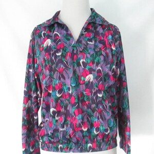 1970&#39;s Blouse Kaleidoscope Silky Shirt Floral/Feather Patterned V-Neck Retro Garden Mod Hippie Boho Festival Chic