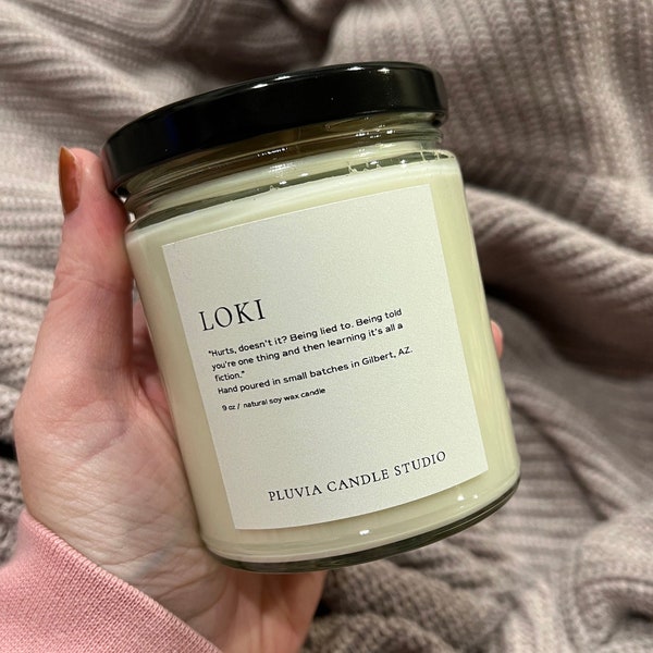 Loki // Vela de soja de 8 oz - Marvel - Mitología nórdica - Velas de libro - Regalos para amantes de los libros - Vela de película - Hecho a mano - Regalos