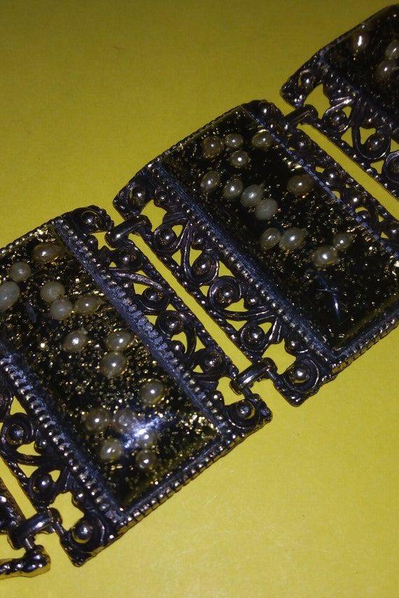 Vintage Brown 4 Panel Lucite Confetti Bracelet, G… - image 5