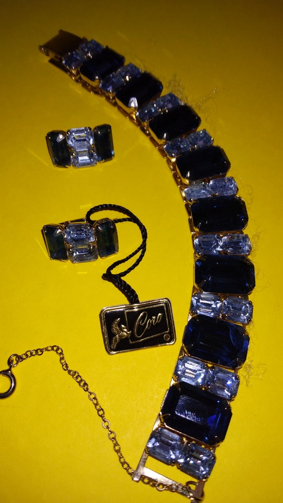 Vintage Coro Pegasus Dark Blue & Light Blue Bracel
