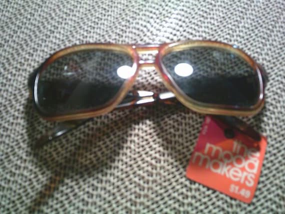 Buy Retro 1970s/80s Foster Grant Lucite Frame Tortoise Shell  display picture 1